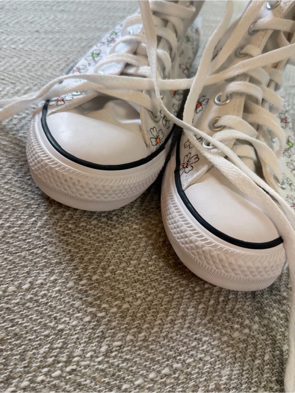 Converse All Star Chuck Taylor Women’s Size 9 White Floral Canvas Sneakers Fairy